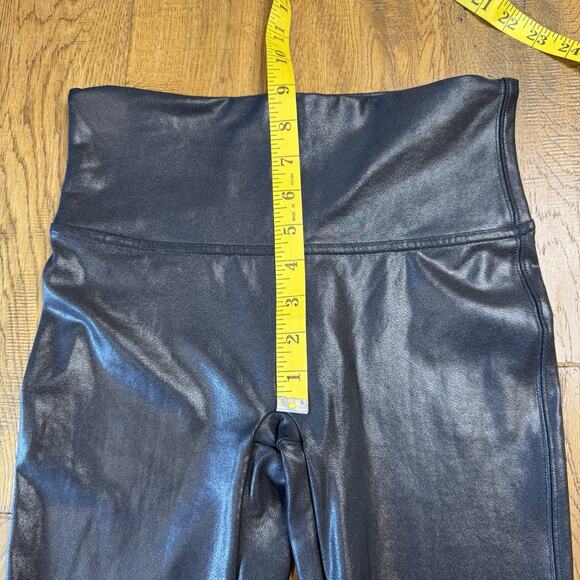 SPANX Faux Leather Leggings Women’s Sz Medium Black High Rise Pants - Picture 4 of 7